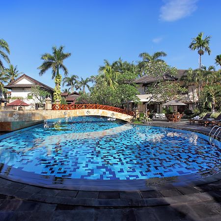 Lombok Raya Hotel Матарам Экстерьер фото