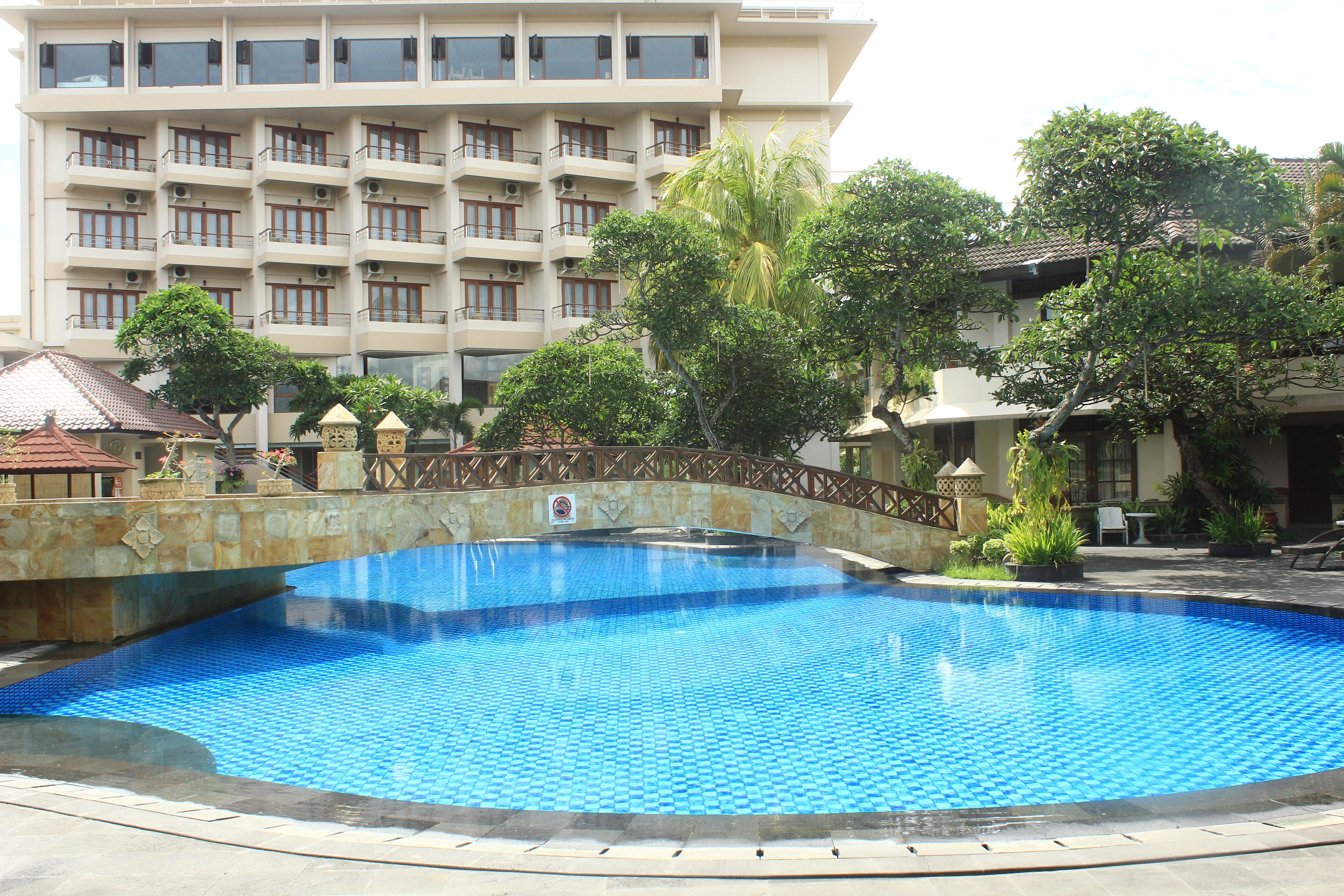 Lombok Raya Hotel Матарам Экстерьер фото