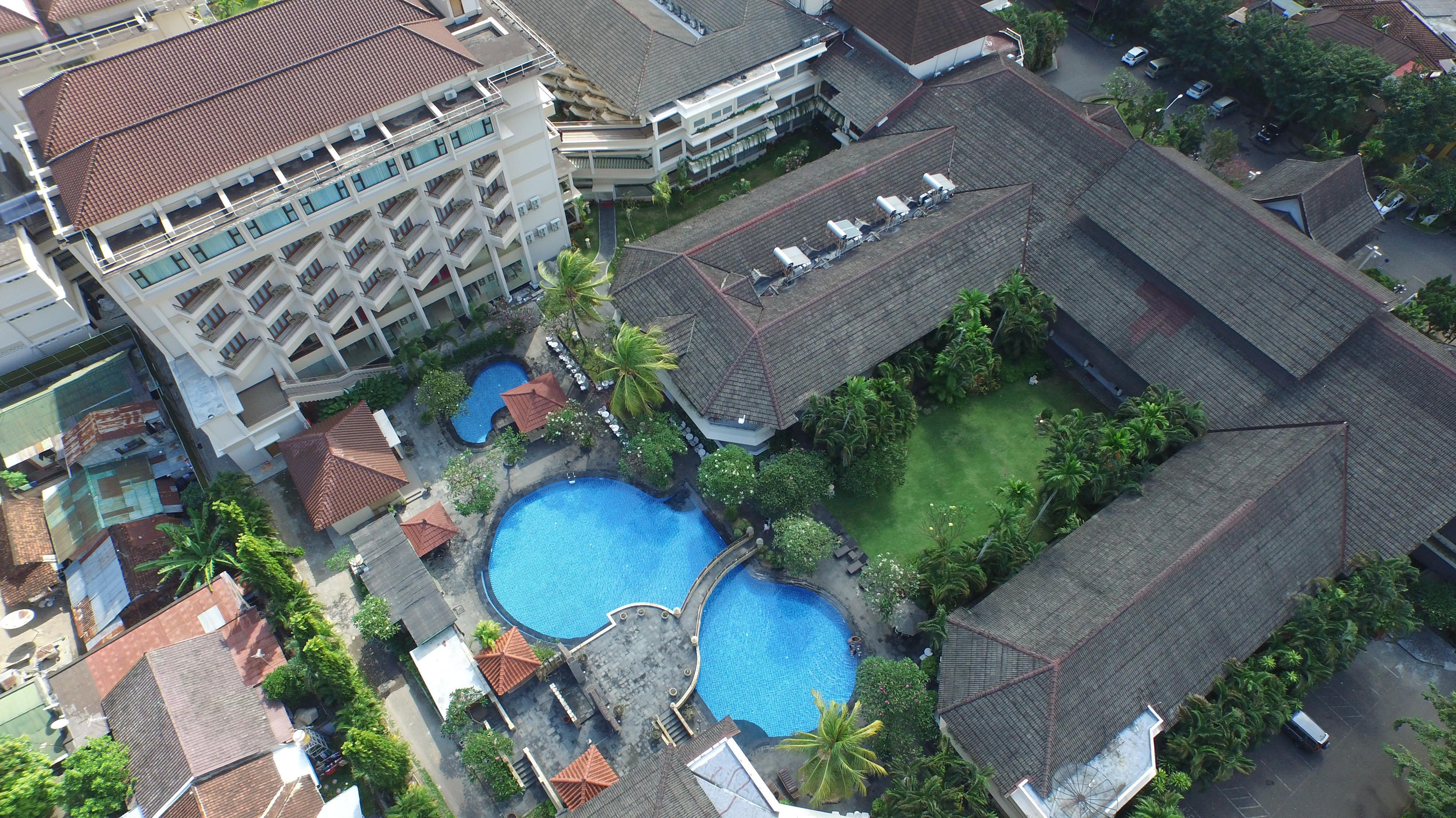 Lombok Raya Hotel Матарам Экстерьер фото