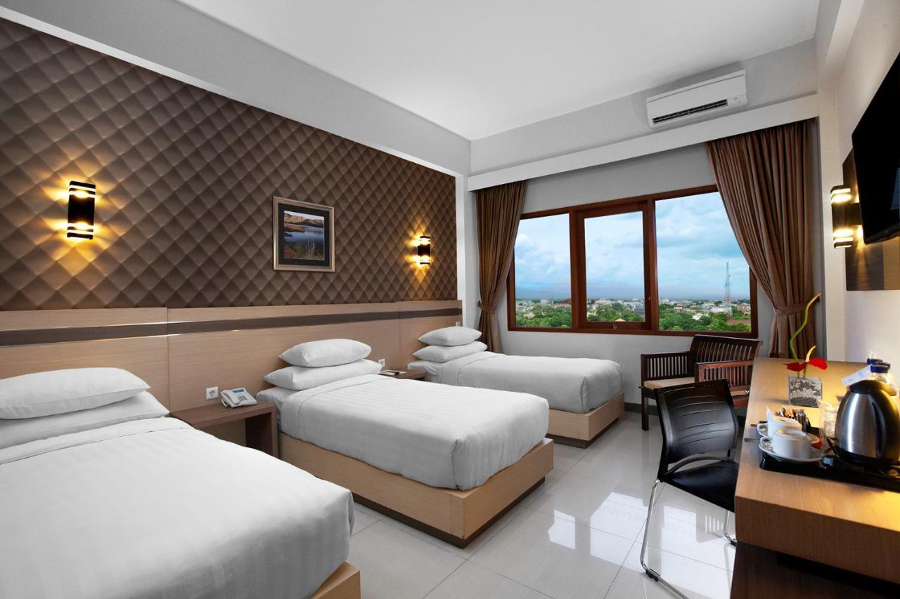 Lombok Raya Hotel Матарам Экстерьер фото