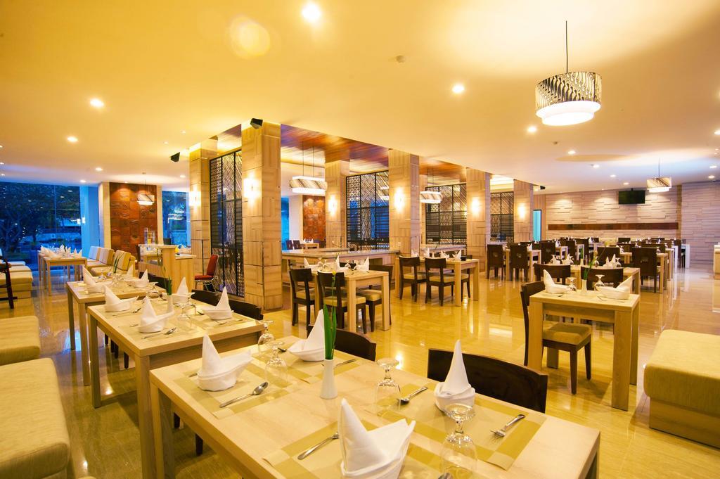 Lombok Raya Hotel Матарам Экстерьер фото