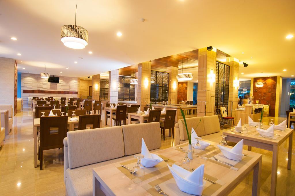 Lombok Raya Hotel Матарам Экстерьер фото