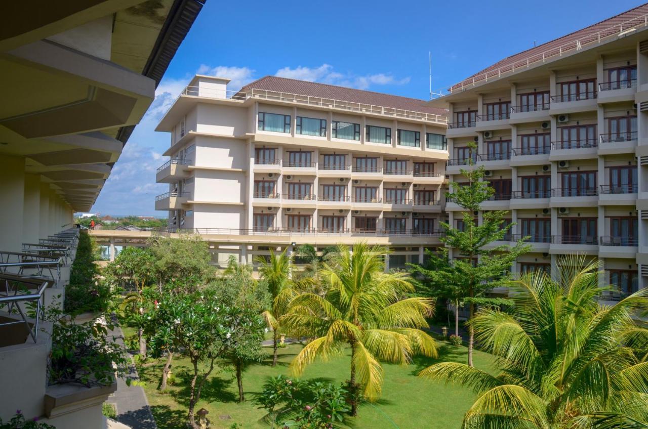 Lombok Raya Hotel Матарам Экстерьер фото