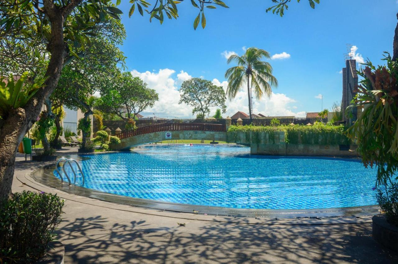Lombok Raya Hotel Матарам Экстерьер фото