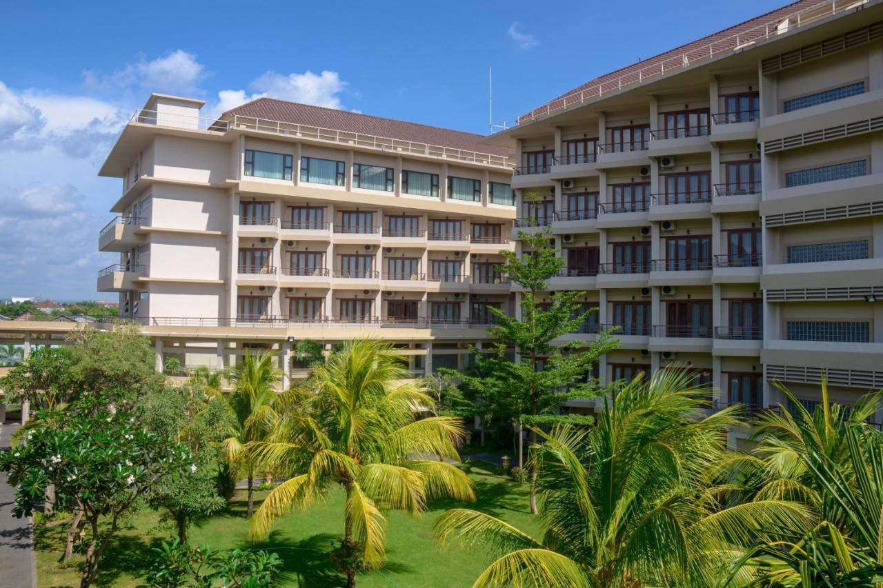 Lombok Raya Hotel Матарам Экстерьер фото