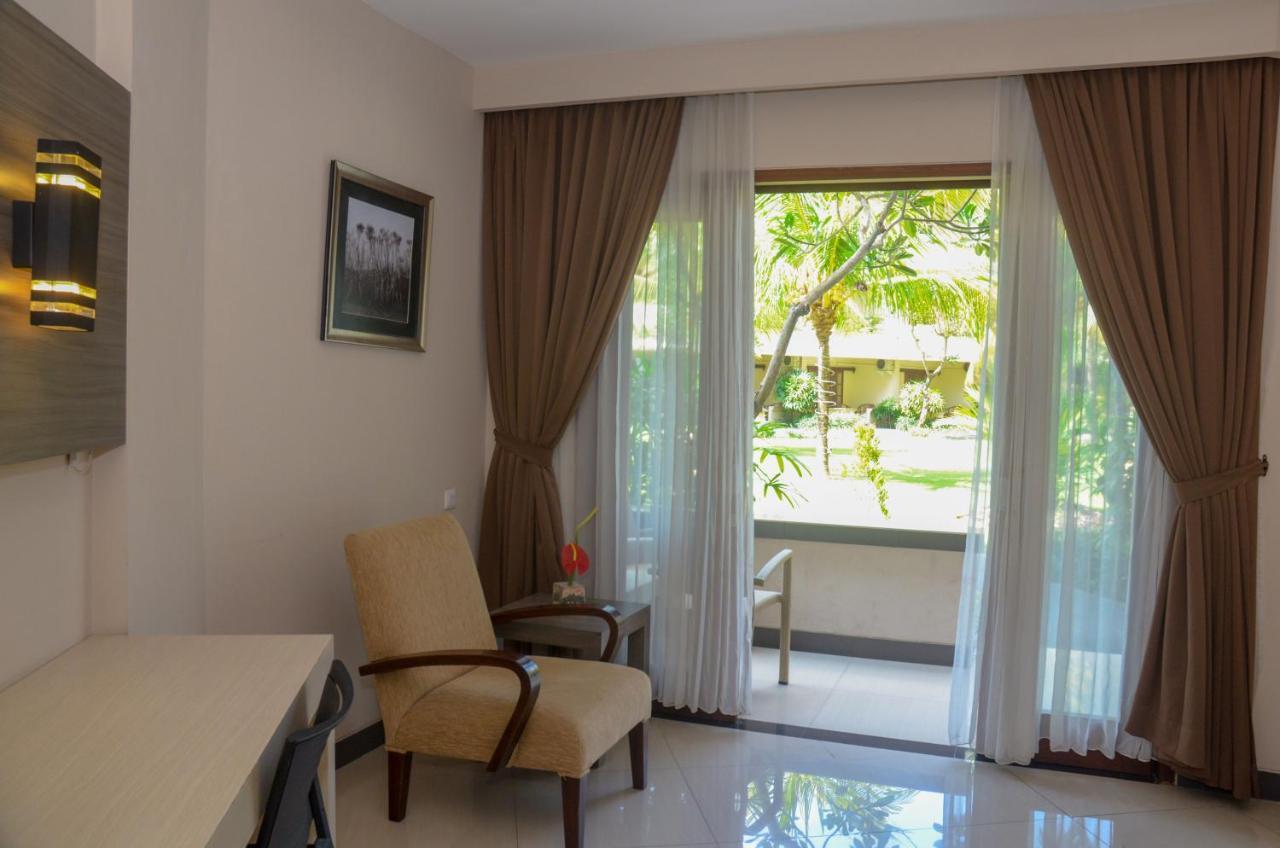 Lombok Raya Hotel Матарам Экстерьер фото